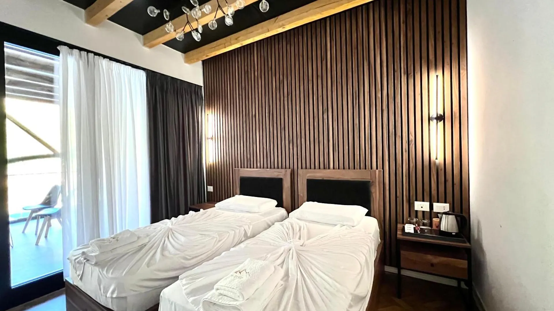 Troja Resort - Hotel & Restaurant Shupenze