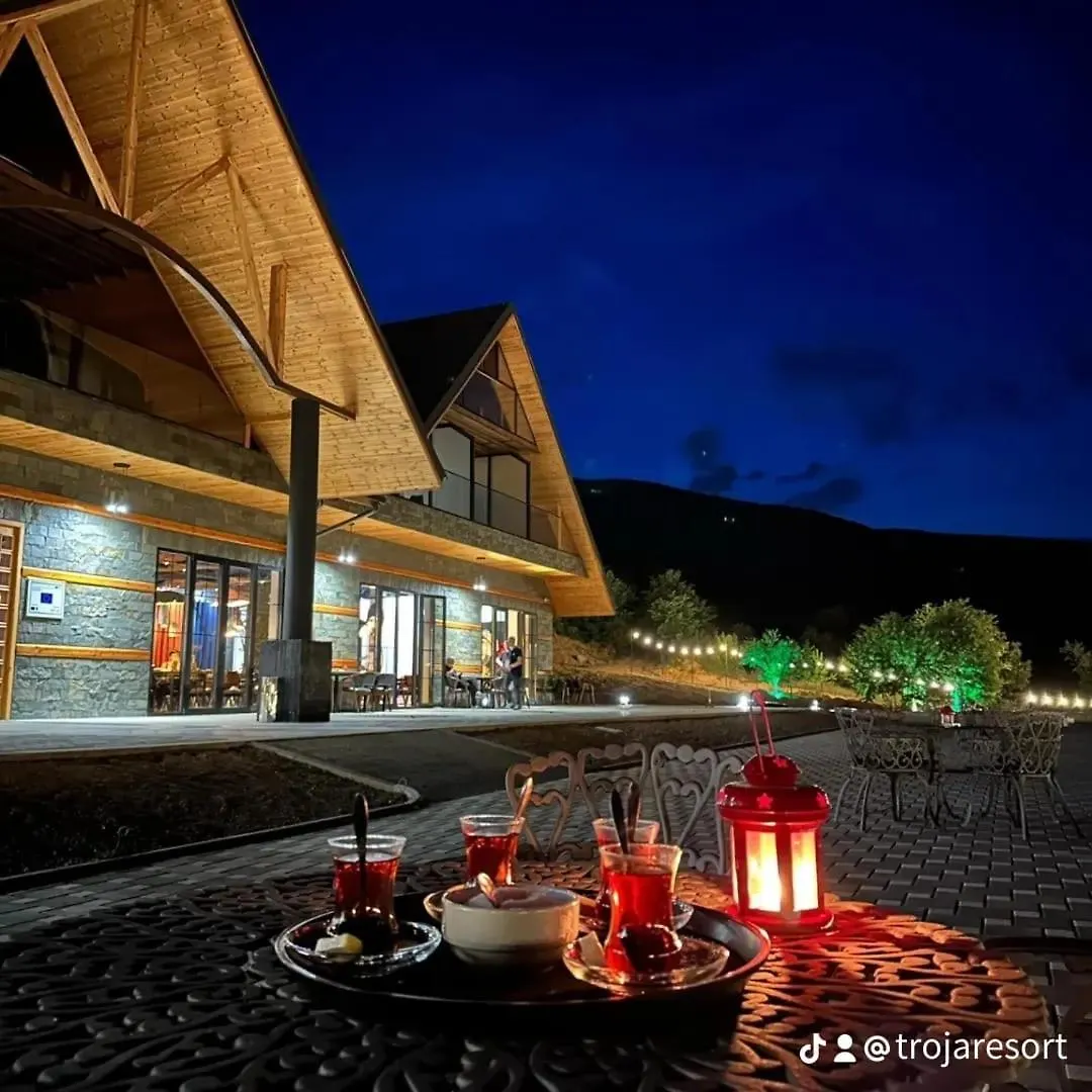 Troja Resort - Hotel & Restaurant Shupenze